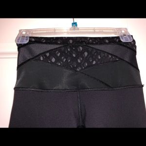 LuluLemon Cropped High Waist Reversible Yoga Pants